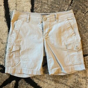 Eddie Bauer Women’s Light Beige Casual Shorts Size 4